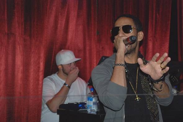Haute Event: Ryan Leslie Performs at LAX Nightclub