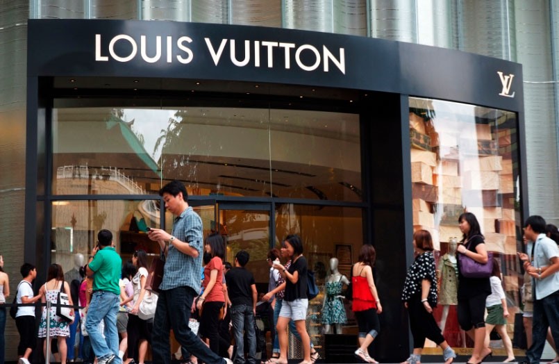 Wealthy Asians Spend Heavy On Luxury Goods