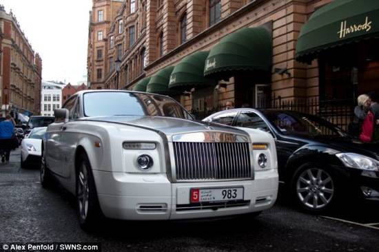 Rolls Royce Phantom Drophead Coupe 'ala' Louis Vuitton