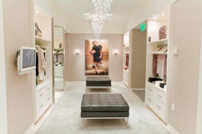 New Ann Taylor Concept Store Opens in Dadeland Today