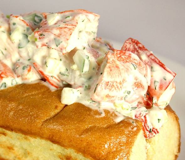 Lobster ME Lobster Roll Cropped