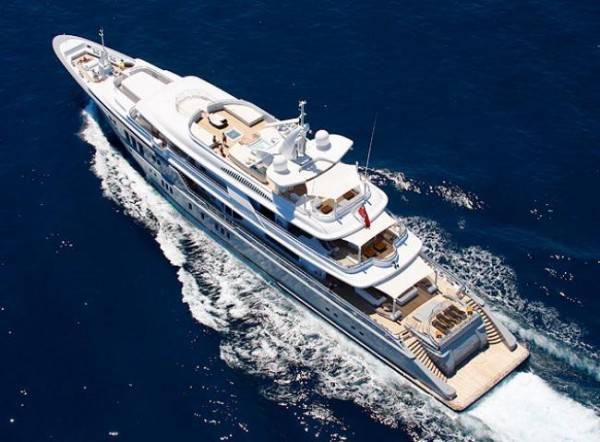 siren superyacht owner