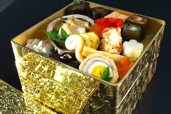 Takashimaya-gold-lunch-box