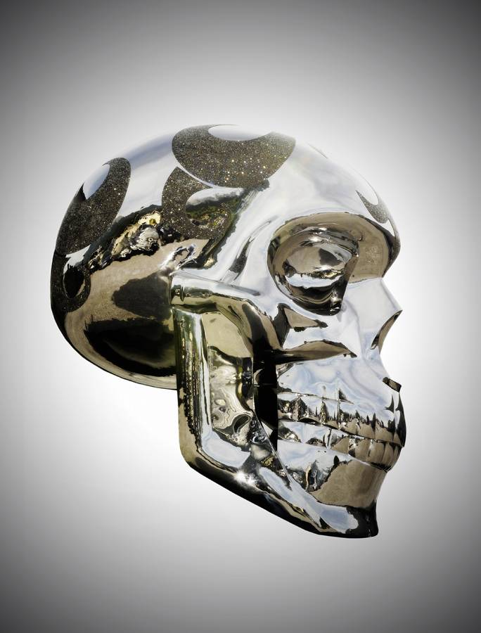 DIE TO LIVE - 2.5 METER SKULL IN MIRROR POLISHED STAINLESS STEEL WITH SWAROVSKI CRYSTAL BY MICHAEL BENISTY 2