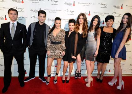 kardashians-gets-40-million-green-light-613671