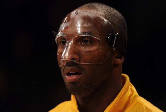 Kobe Bryant’s Face Mask Brings in $67,000 for Charity