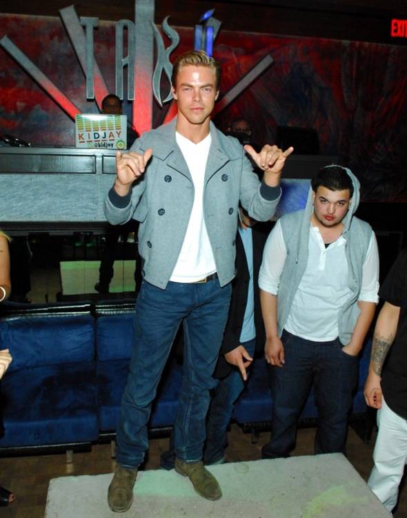 Tabú - Derek Hough on Table - 6.2.12