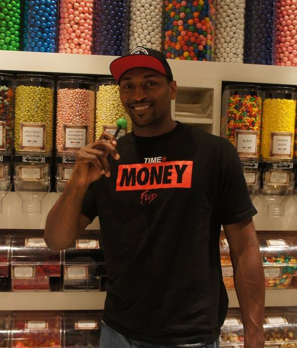 Metta World Peace with a Couture Pop at Sugar Factory