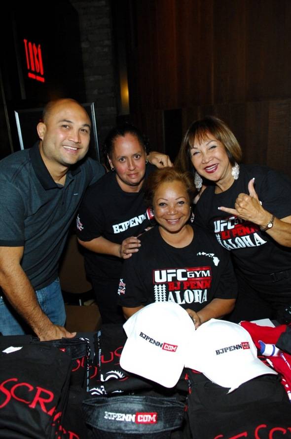 Tabú - BJ Penn with Mother and Aunt - 7.6.12