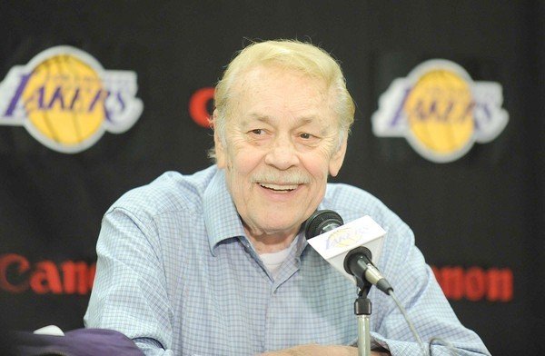 la-sp-ln-la-jerry-buss-hospitalized-monday-nig-001