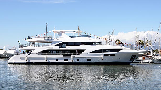 benetti-classic-132-yacht
