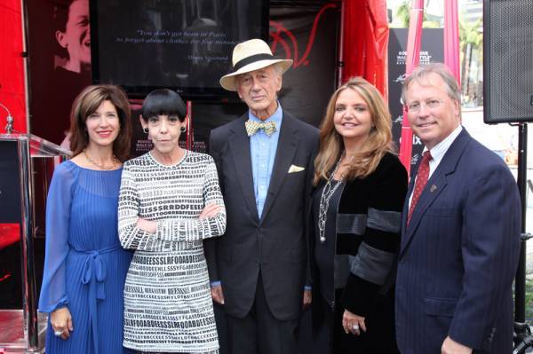 Peri Ellen Berne, Peggy Moffitt, Tim Vreeland, Wanda McDaniel, William W. Brien