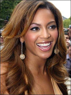 beyonce-knowles-stars-300a101006_4520