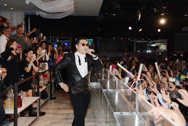 Korean Superstar PSY  Kicks Off New Year's Eve 