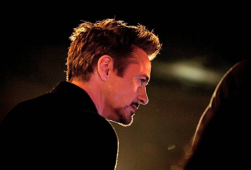 Haute 100 LA Update: Robert Downey Jr. Flips the Switch at Annual Venice Holiday Sign Lighting