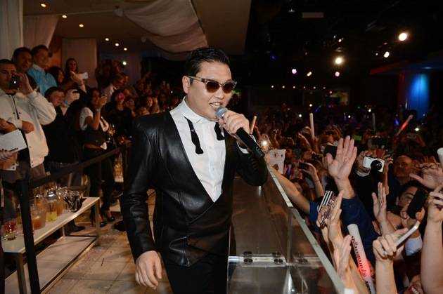 Korean Superstar PSY  Kicks Off New Year's Eve 
