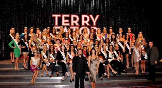 Terry Fator and Miss America Contestants Post Show 1.4.13