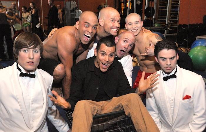 Steve-O with clown performers from Le Reve - The Dream_Courtesy of Wynn Las Vegas