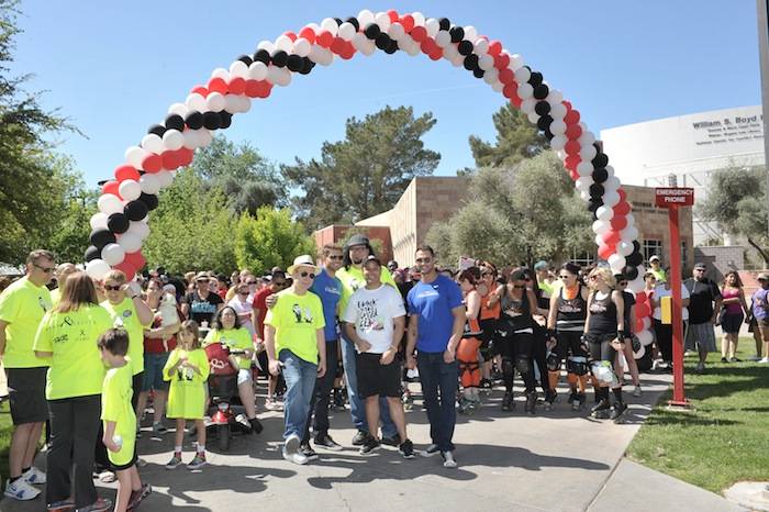 Photos: Penn & Teller Serve as Grand Marshalls for the Aid for AIDS of ...