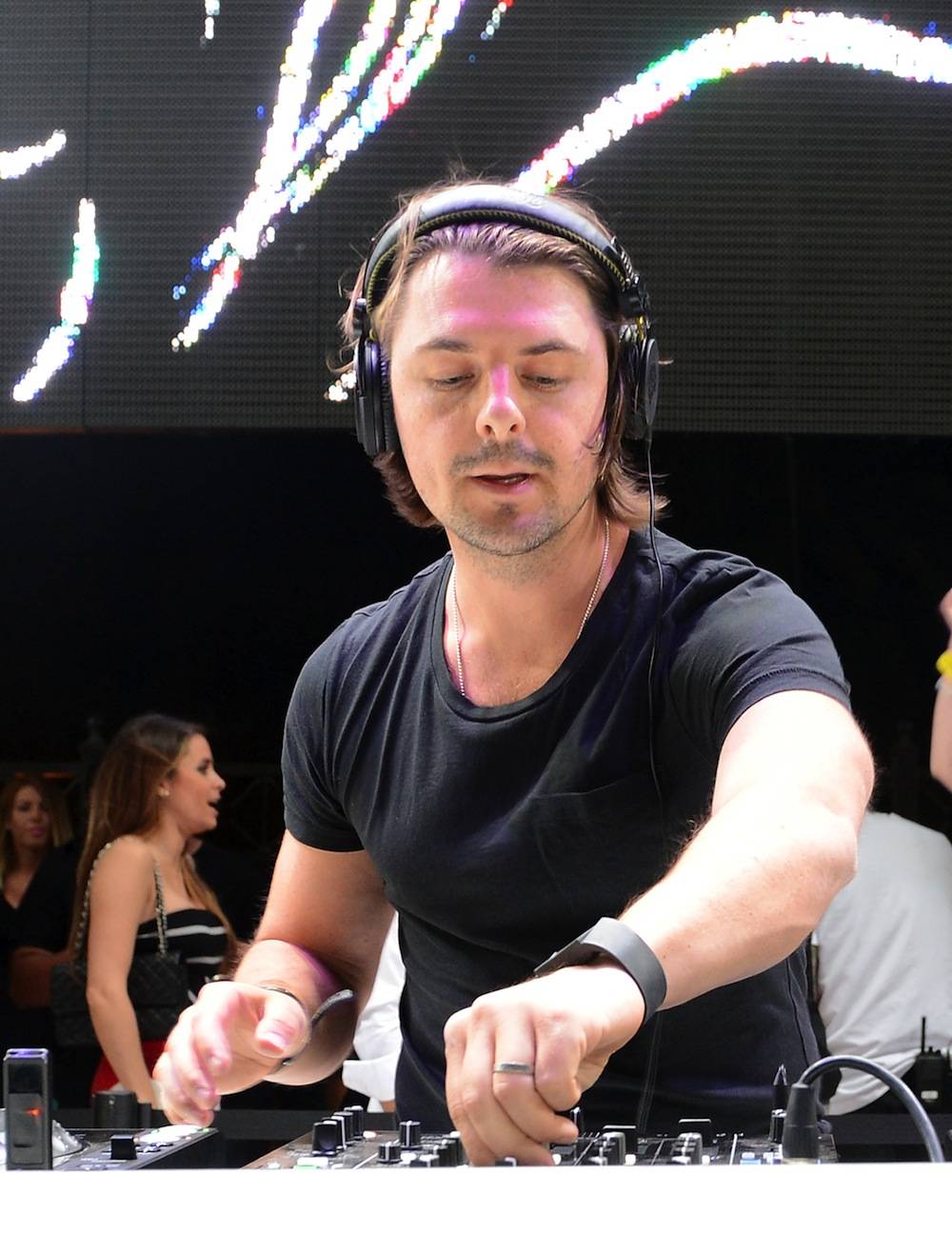 Eclipse At Daylight Beach Club Hosts Preview Featuring DJ Axwell