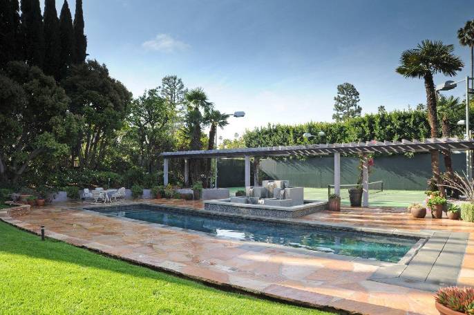 Kirk Douglas’ Former Beverly Hills Home Listed for $17 Million