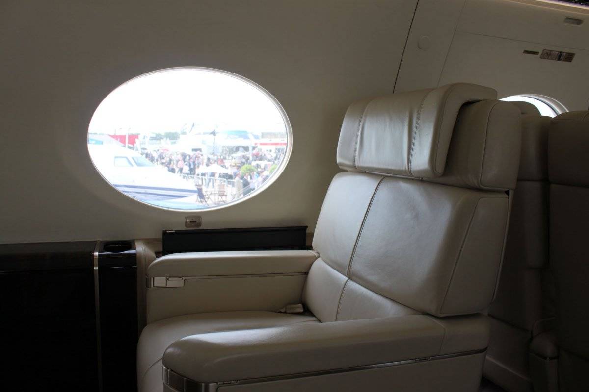 during-the-day-the-huge-windows-16-bigger-than-those-on-the-gulfstream-g550-let-in-lots-of-light