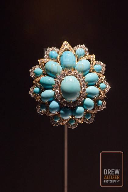 Brooch,1969, Platinum with turquoise and diamonds Photo: 