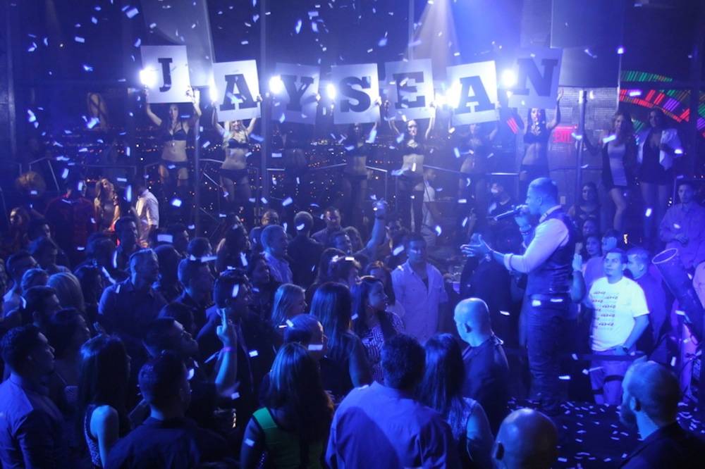 Jay Sean with crowd