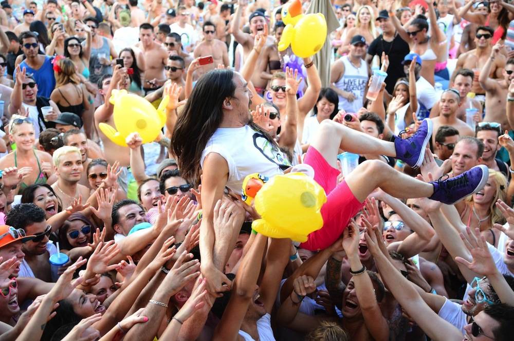 Photos: Steve Aoki Wraps Up Labor Day Weekend at Wet Republic