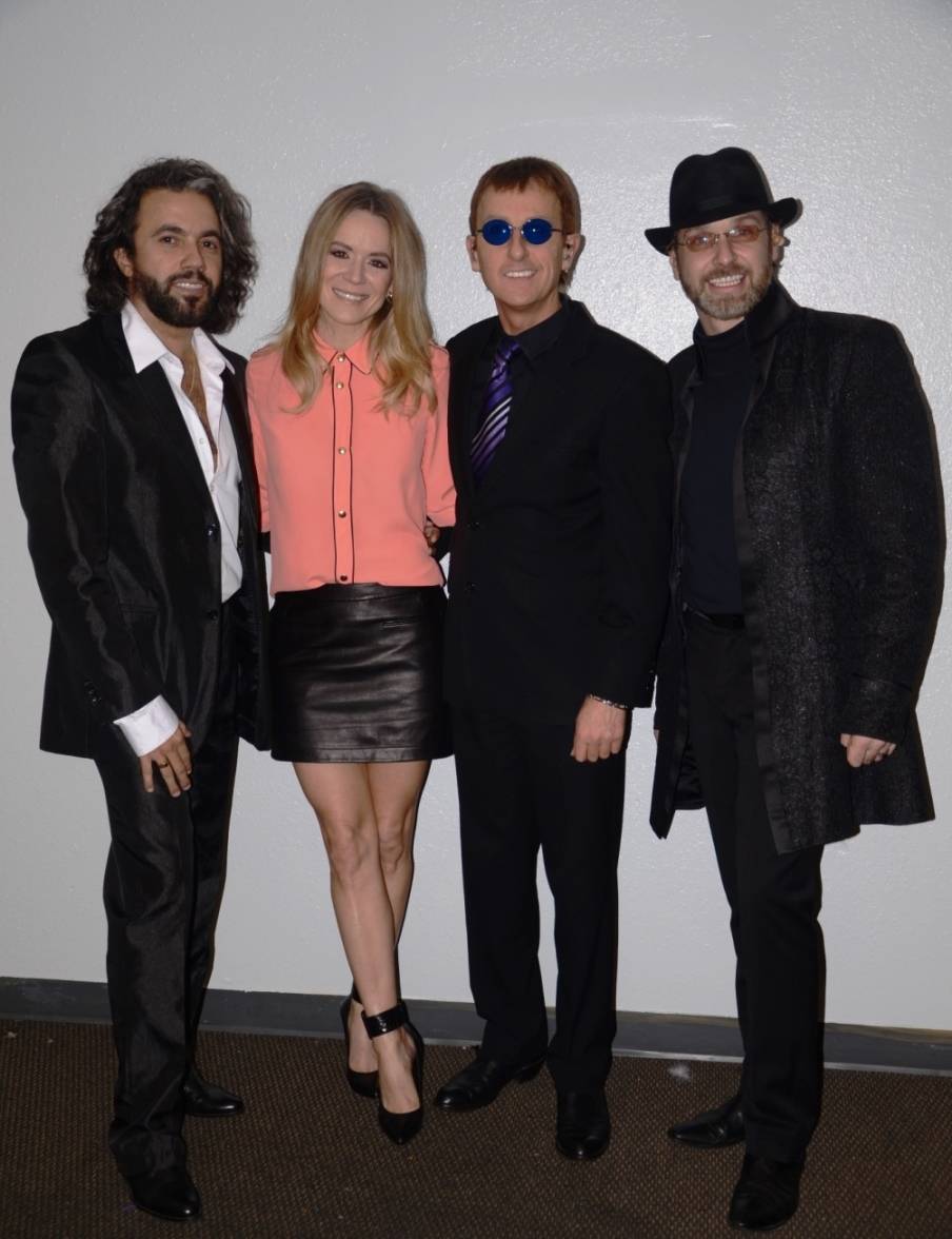 Veronic DiCaire and The Australian Bee Gees 2