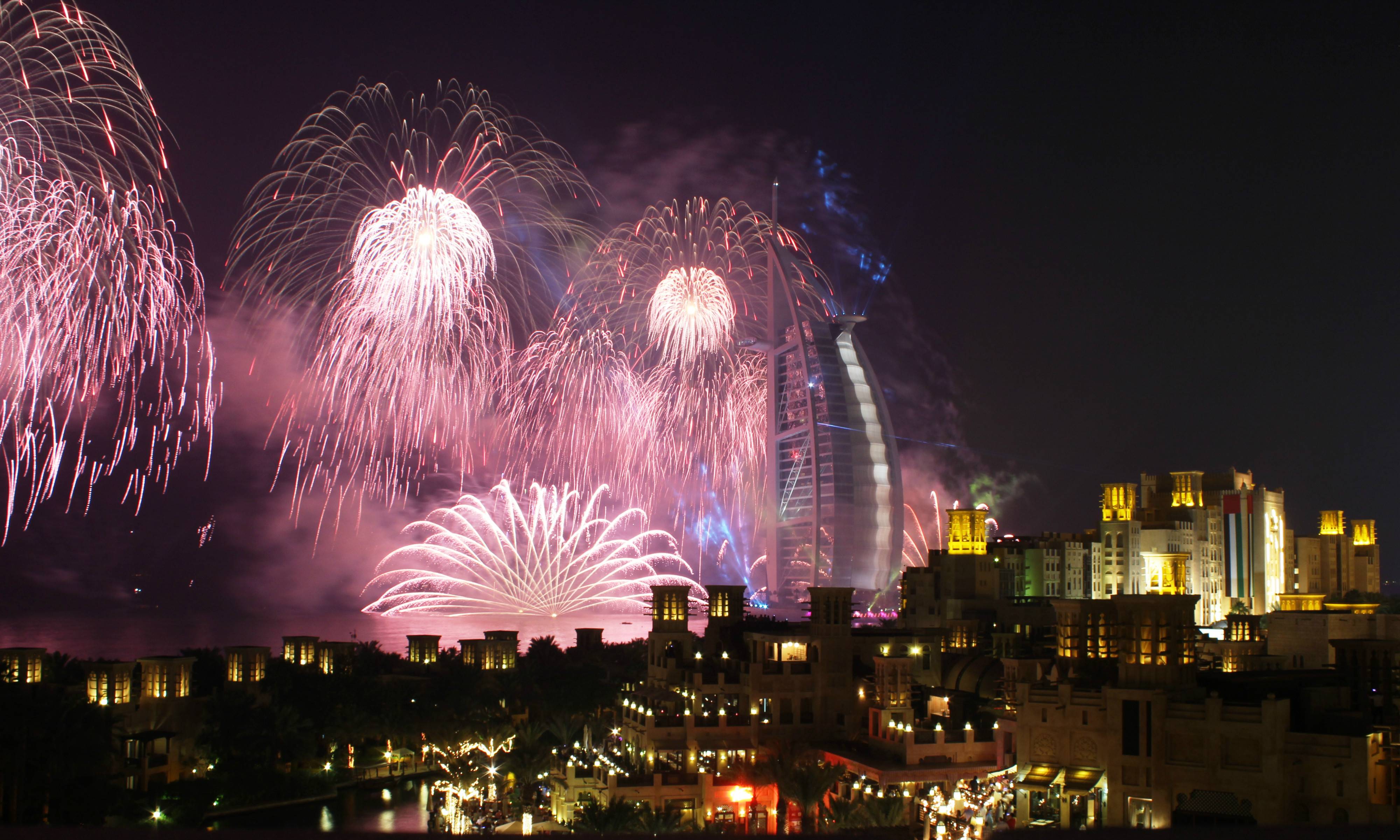 Дубай видео 2024. Новый год в Дубае. Салют в Дубае на новый год. Fireworks Jumeirah. Новый год в Дубае 2023.