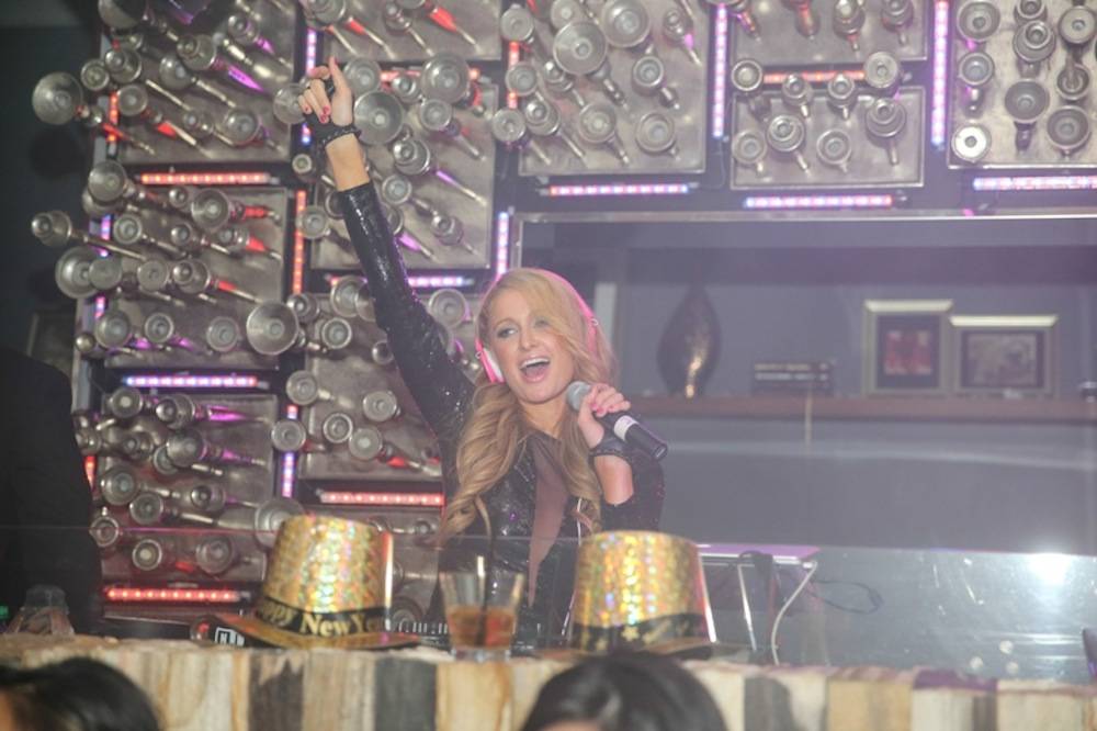 Paris Hilton Rings in 2014 w Exclusive DJ Set at Hyde Bellagio, Las Vegas, 12.31.13 (2)