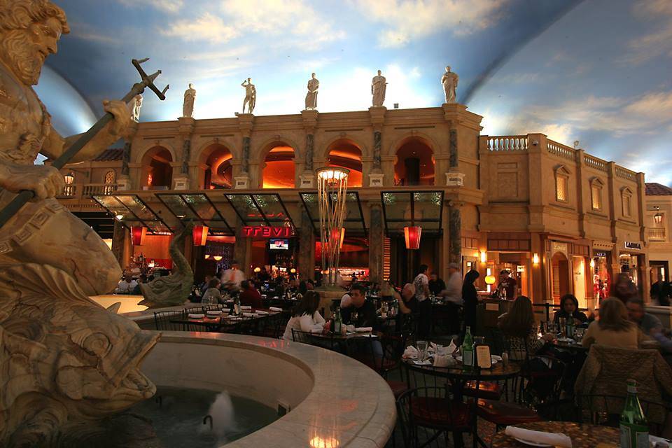 Celebrity Spotting: Vivaca A. Fox Dines at Trevi