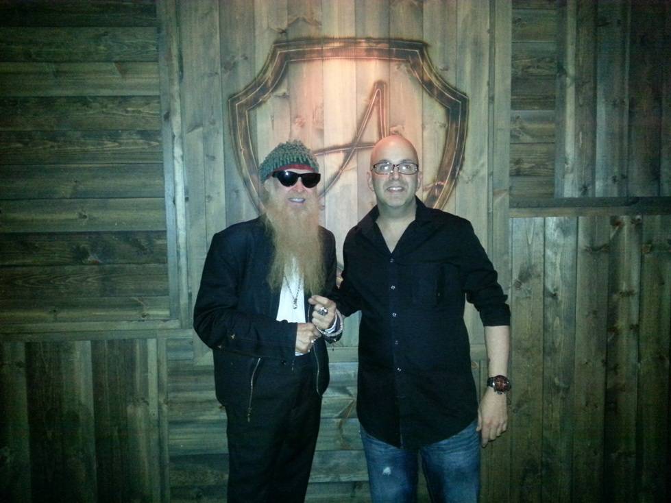 Celebrity Spotting: ZZ Top’s Billy Gibbons Parties at The Ainsworth