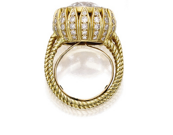 Mary-Kate Olsen Receives $81,000 Cartier Vintage Engagement Ring from ...