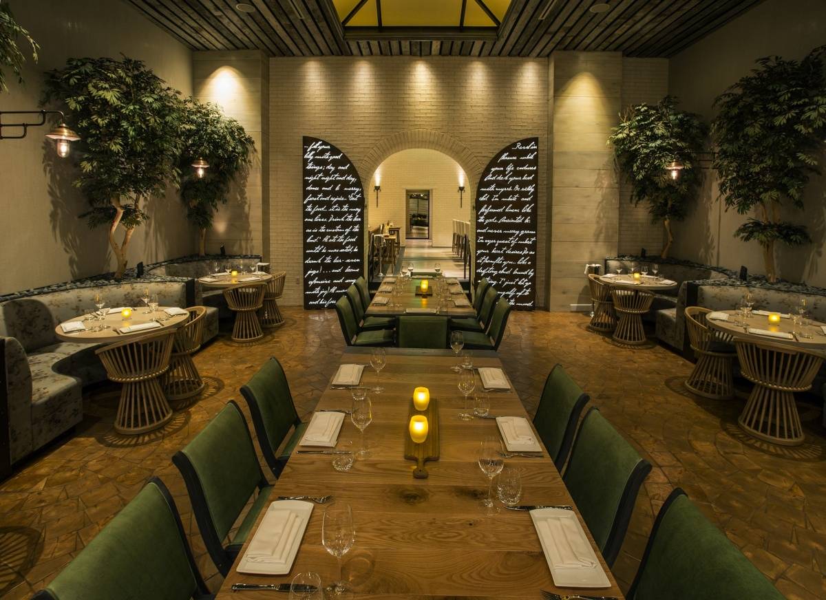 Celebrity Spotting: George Strait Dines at Crush