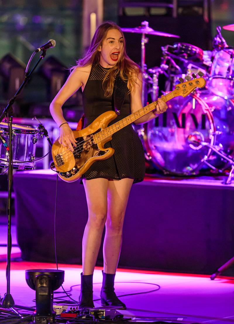 HAIM Performs at Boulevard Pool at The Cosmopolitan of Las Vegas April 17_kabik-73