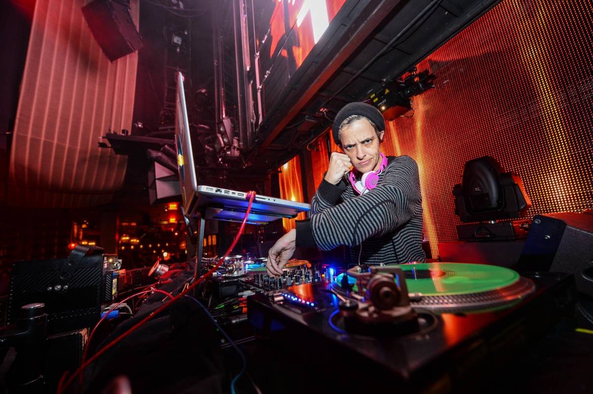 Samantha Ronson Spins at Marquee for SKAM 10 Year