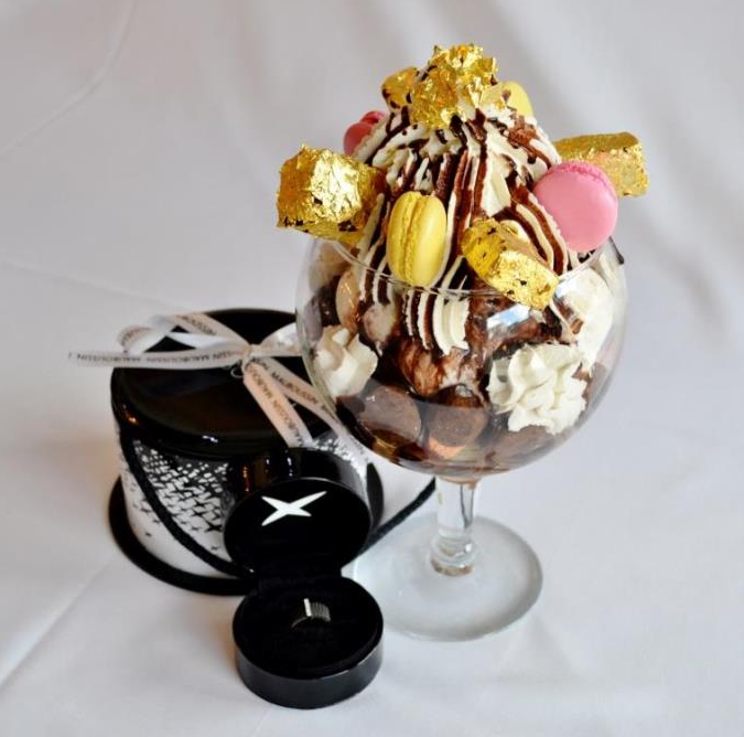 Bagatelle ice cream sundae