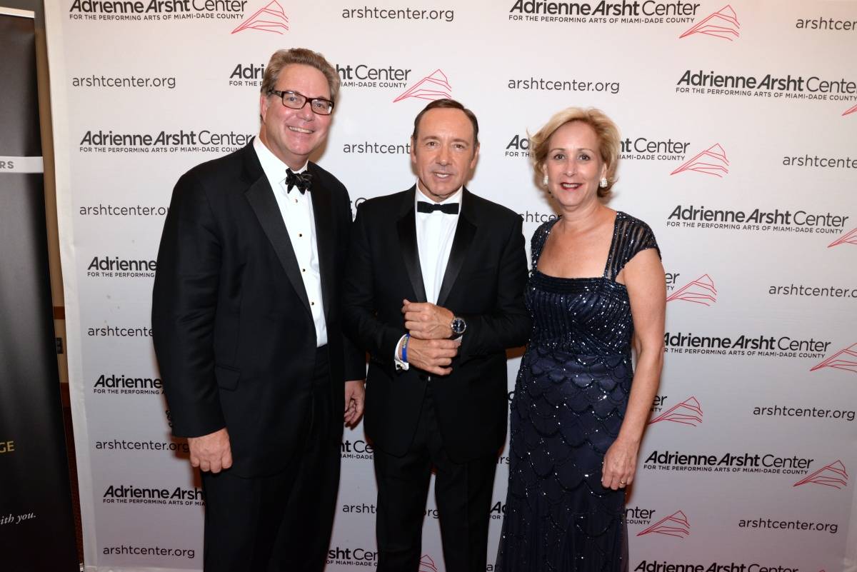 Adrienne Arsht Center President and CEO John Richard, Lynne Richard with Kevin Spacey(1)