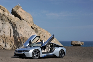 BMW_i8_Automotive_Rhythms_Doors-Up