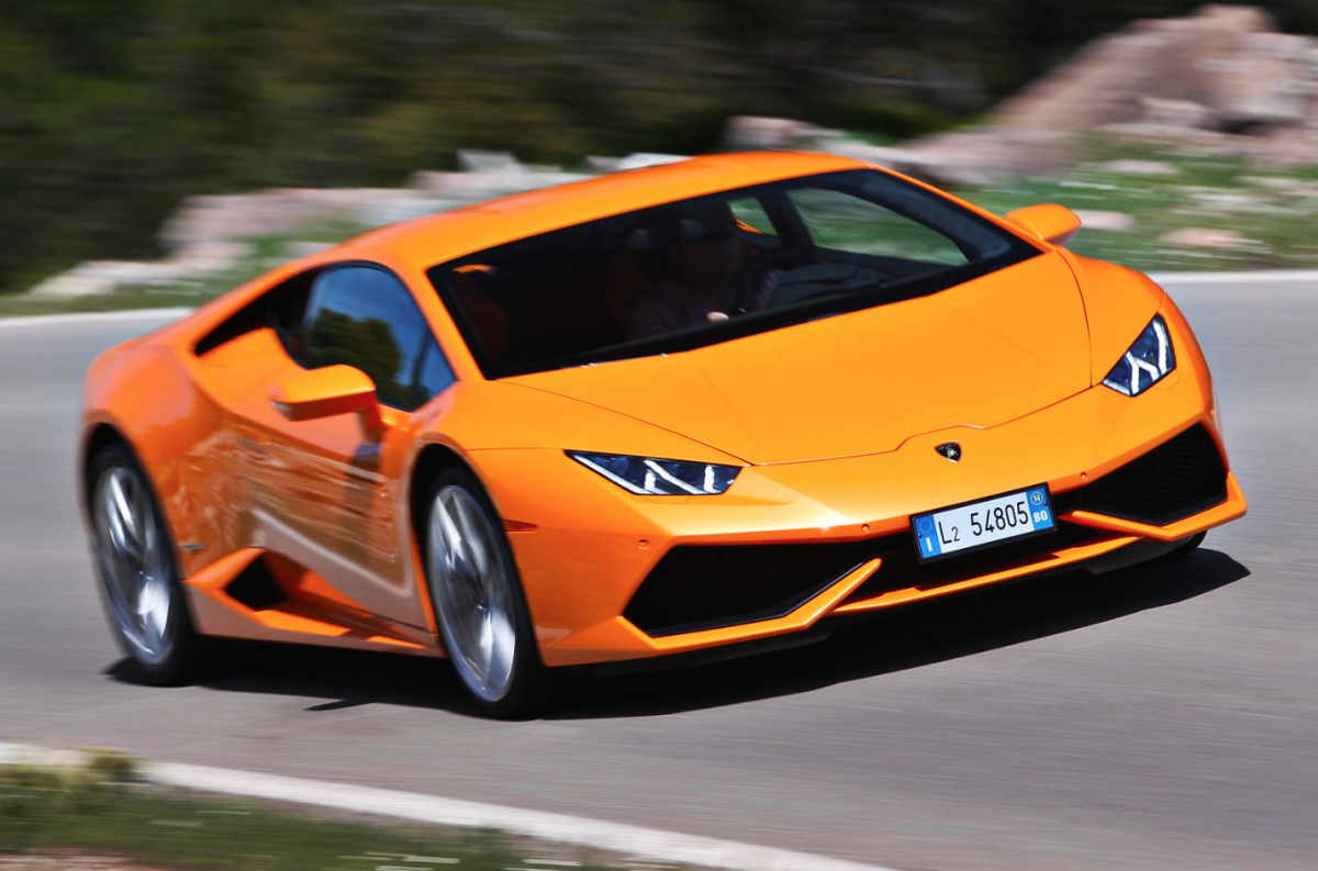 Introducing Lamborghini’s Sleek Successor to the Gallardo: The Huracán