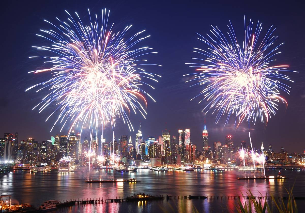 5 NYC Rooftops to Watch the 4th of July Fireworks