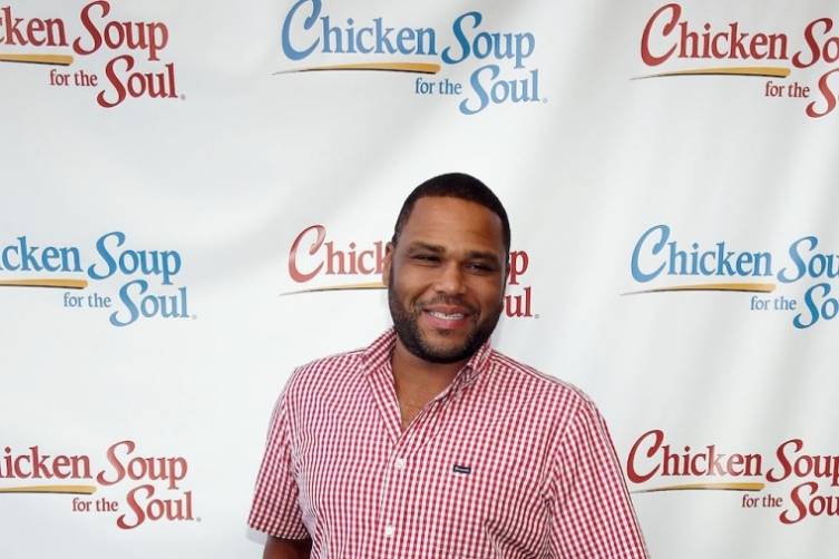 Anthony Anderson poses at Chicken Soup for the Soul's book launch, Las Vegas, 7.23.14