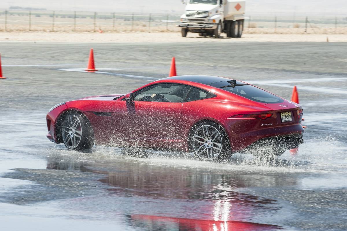 2015 Jaguar F-Type R Coupe Dawns The Rise Of An Empire