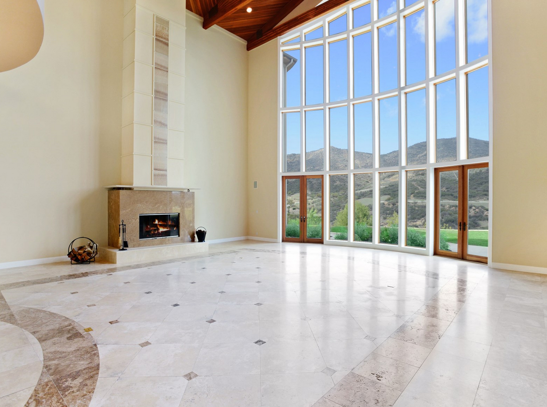 Sotheby’s International Realty: Largest Home in Lobo Canyon