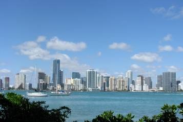 Miami_skyline_from_rusty_pelican_1
