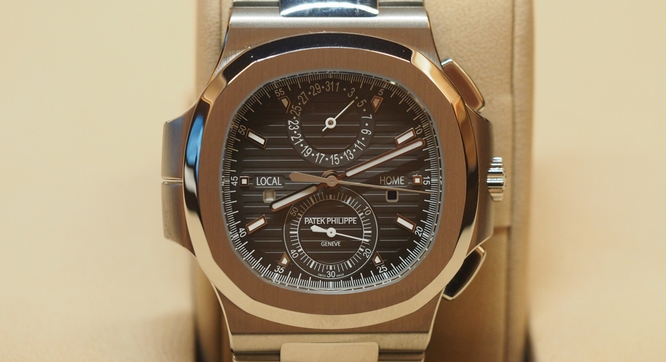 Clever Investments: The Patek Philippe Ref. 5990