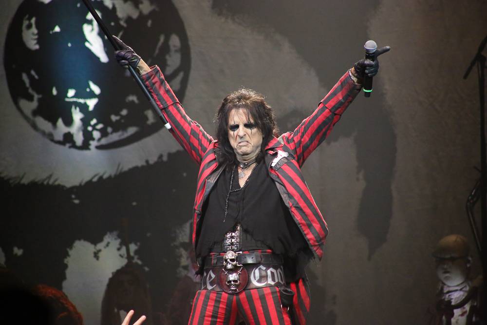 Alice Cooper Lights Up the Stage at the Pearl at the Palms