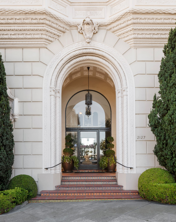 Sotheby’s International Realty: Sophisticated Pacific Heights View Co-Op